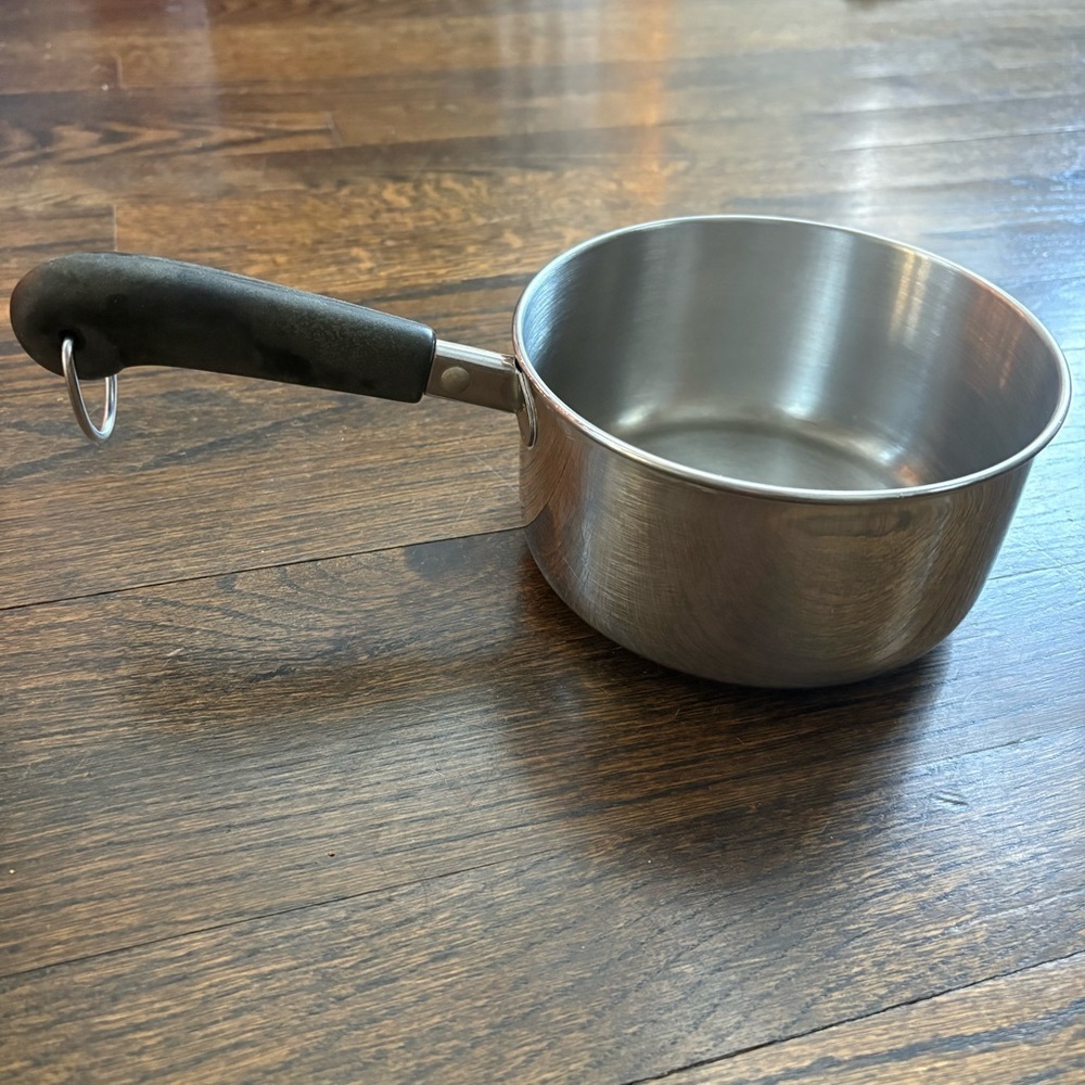 Revere ware Stainless Steel Saucepan with Black Handle 1 quart